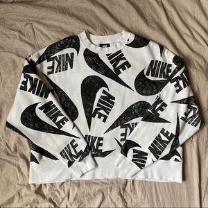 NIKE LOGO SWEATER